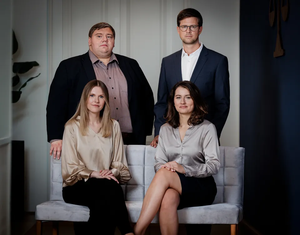 Das Team von Peschel & Partner Rechtsanwälte in der Kanzlei am Karmeliterplatz